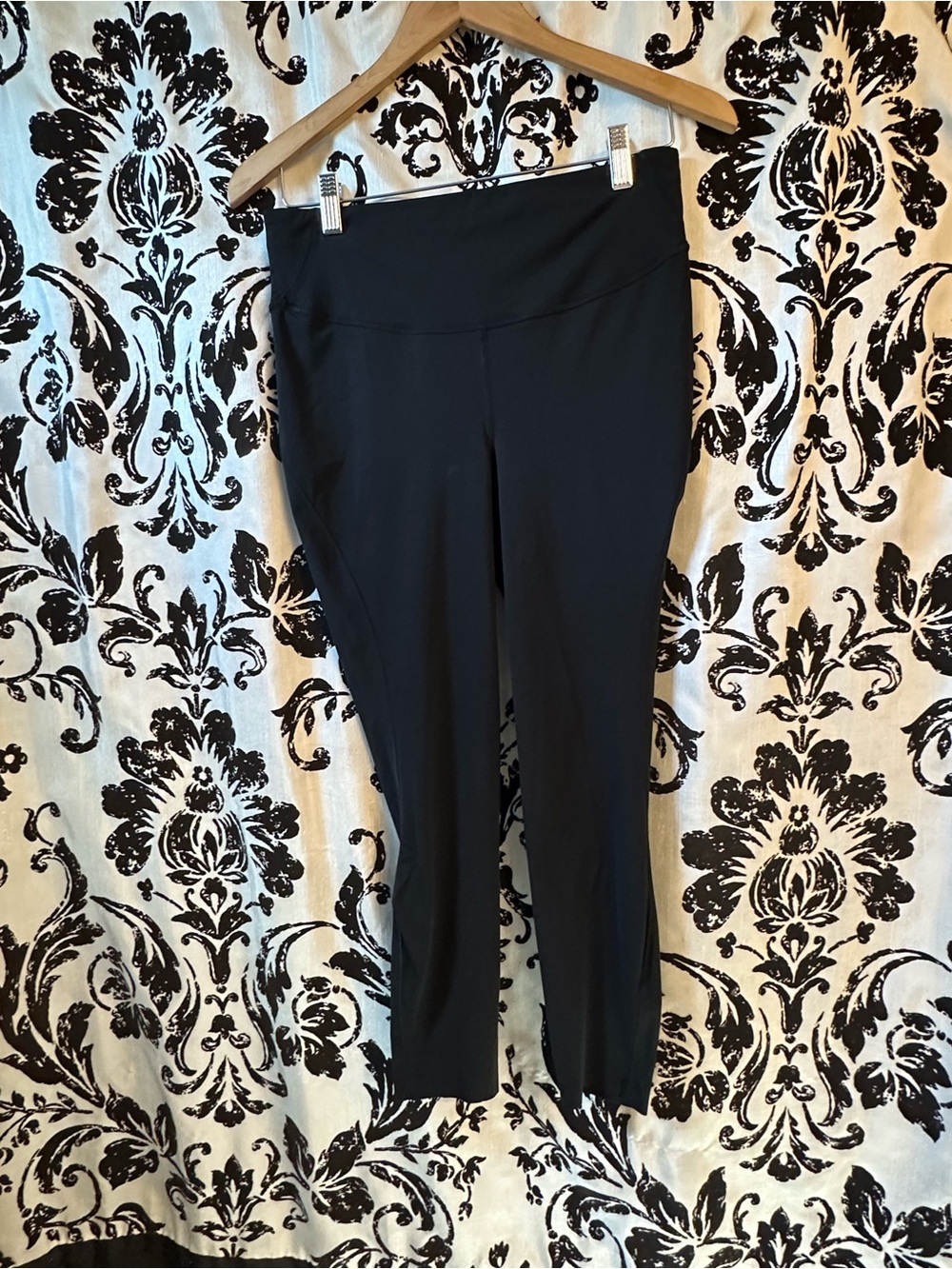 Lululemon Base Pace High-Rise Tight 25" Black Size 10